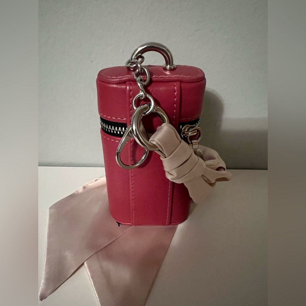 Fenty Beauty Leather Lipgloss/Lipstick Pouch - Picture 5 of 7